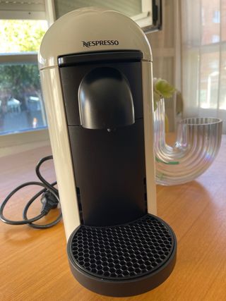 Cafetera Nespresso Krups Vertuo Plus Blanca
