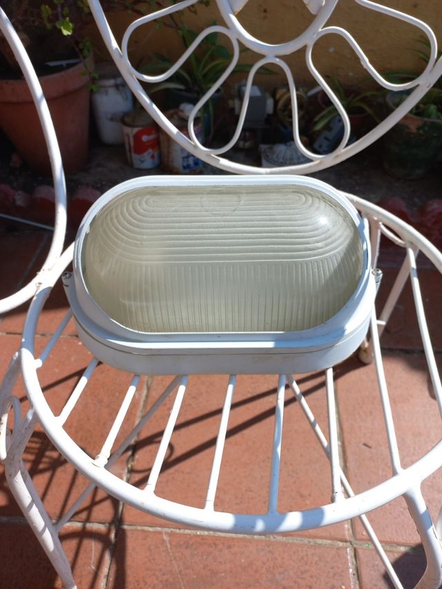 Candeeiro de parede de exterior oval branco