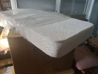 Colchón cuna bebé - prácticamente nuevo.