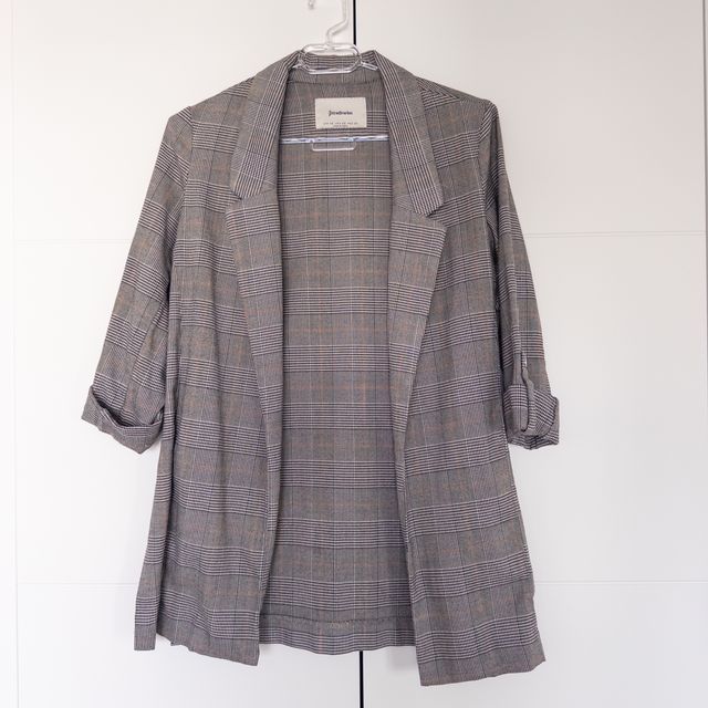 Blazer / americana larga fluida cuadros gris