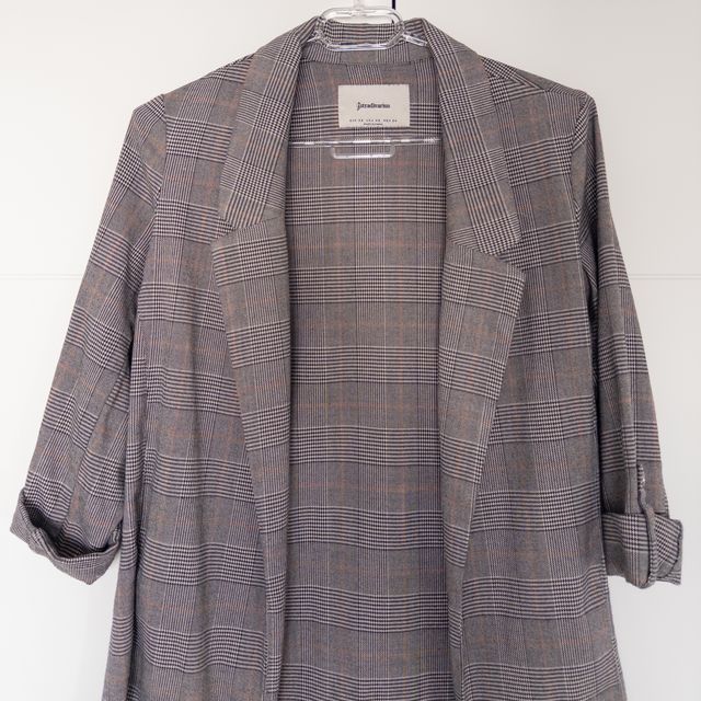 Blazer / americana larga fluida cuadros gris