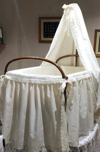 Cuna mimbre vintage