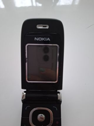 Nokia móvil plegable gris plata