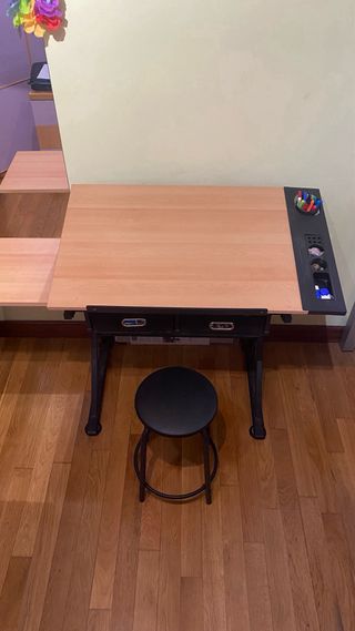 Mesa de Dibujo - Arquitectura con Taburete