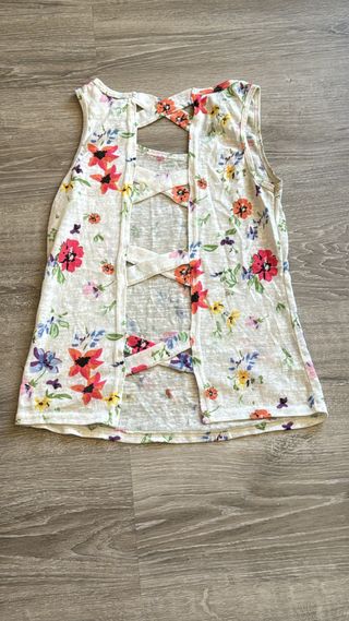 Camiseta tirantes flores