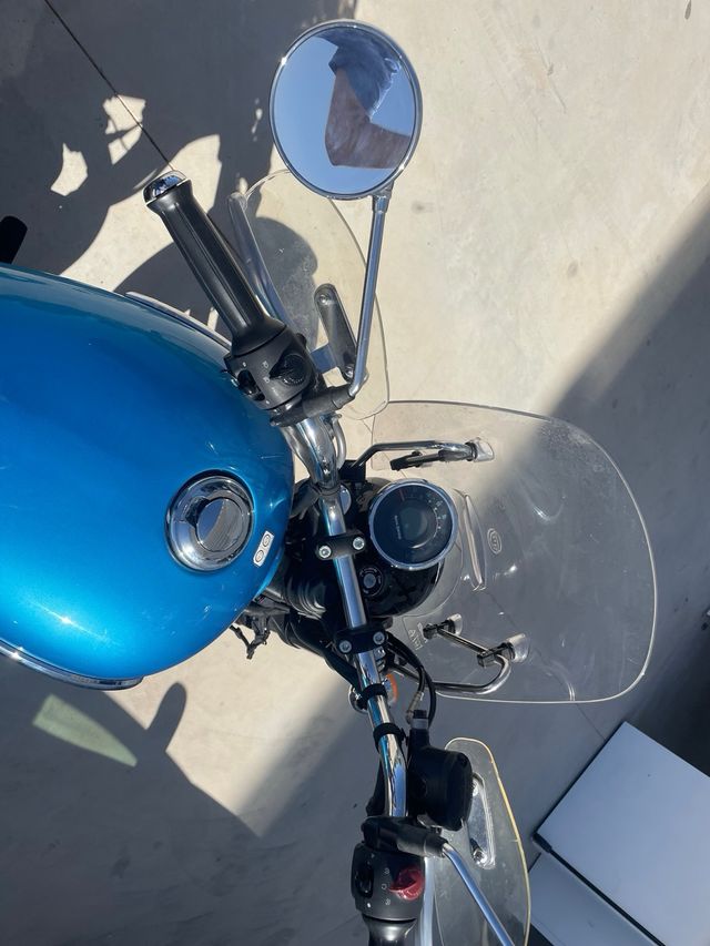 Royal Enfield Meteor 350 Azul