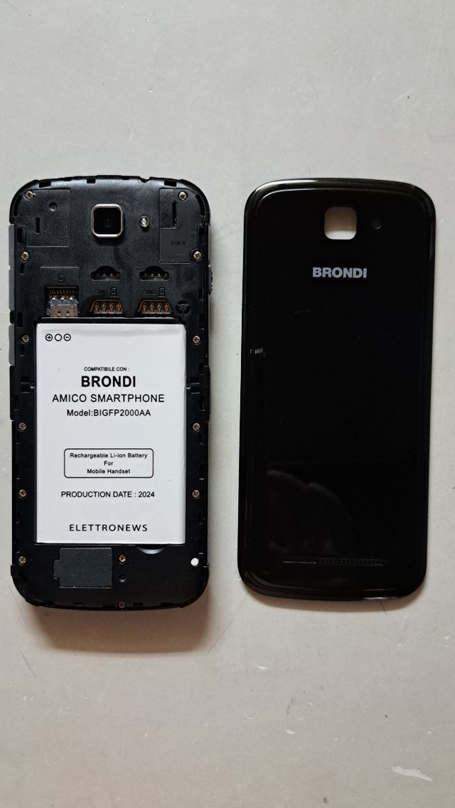 Brondi AMICO Smartphone Senior Dual SIM