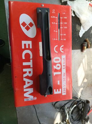 Soldadora Ectram E-160 - 3,8 KVA