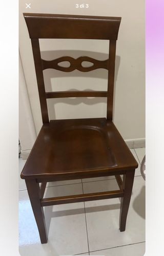 Cucina in legno di mt4,50 comp.di tavolo 6 sedie 
