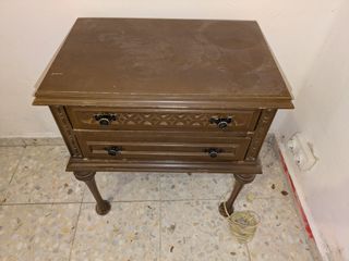 Mesillas de noche antiguas de madera vintage