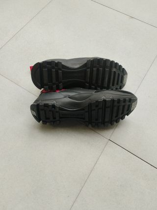 Zapatillas Calvin Klein Jeans - Negras y Rojas