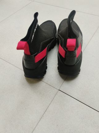 Zapatillas Calvin Klein Jeans - Negras y Rojas