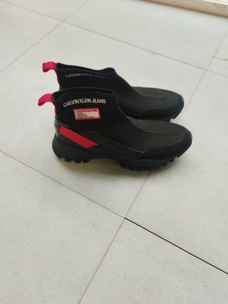Zapatillas Calvin Klein Jeans - Negras y Rojas