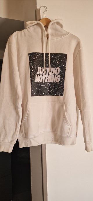SUDADERAS CON CAPUCHA DE BERSHKA 