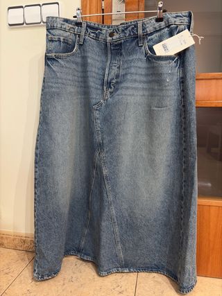 FALDA VAQUERA LARGA,  SIN ESTRENAR. TALLA XL.