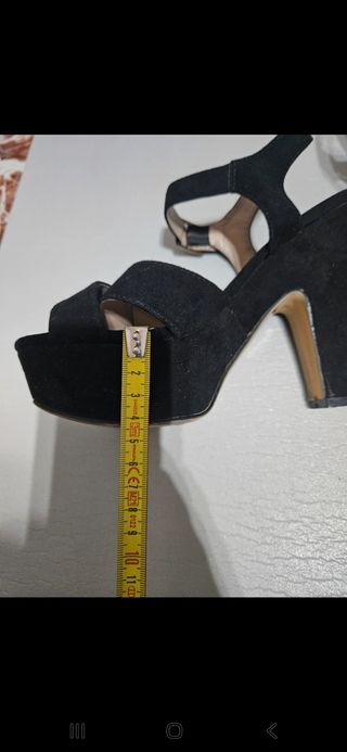 Sandalias tacón negras