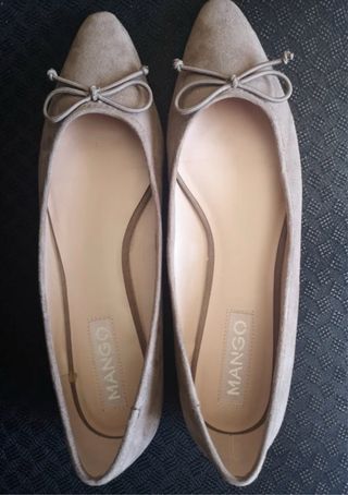 Zapatos planos de Mango – Piel y tela – Color beig