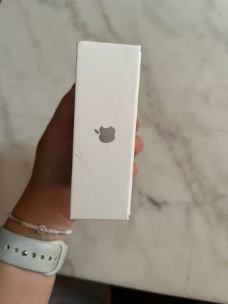 AirPods Apple blancos - Caja