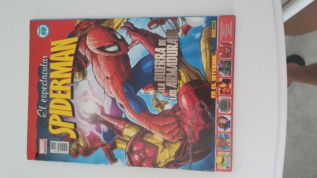 Cómics spectacular spiderman 
5 euros los 3 comic