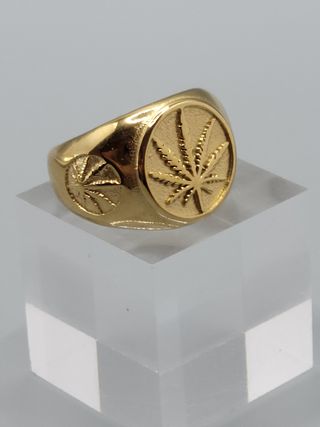 Anillo hoja cannabis dorado