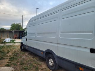 Iveco 35s14  más largo y alto de su gama 2007