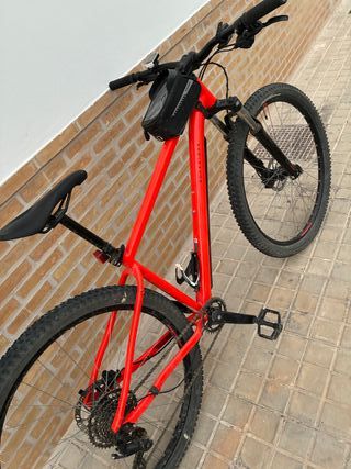 Bicicleta Rockrider MTB roja