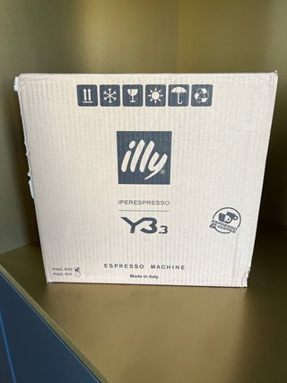 Cafetera illy Y3.3 Iperespresso
Nueva. 