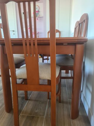 Mesa de madera maciza extensible - 6 sillas