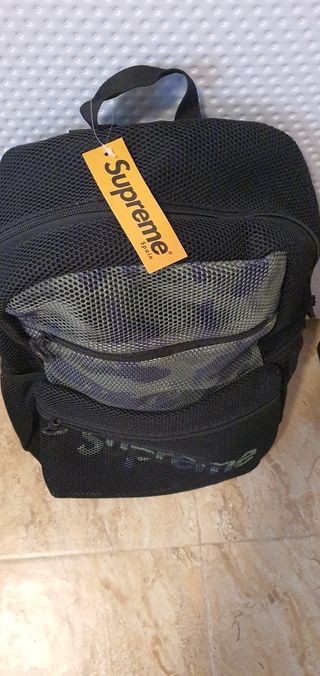 Mochila Supreme camuflaje