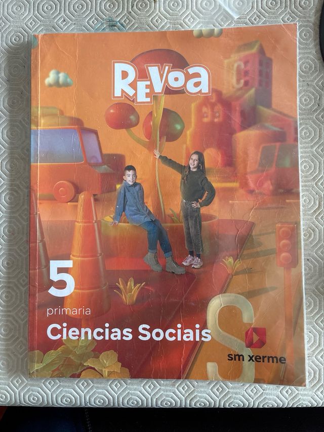 Ciencias Sociais. 5 Primaria. Revoa