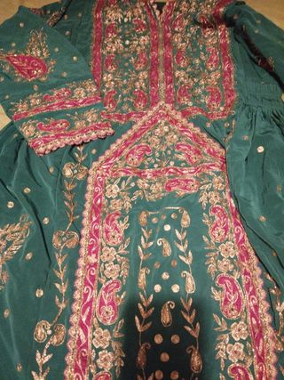 Traje tradicional mujer - Verde & Rosa