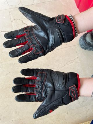 Guantes moto Seventy de piel. 