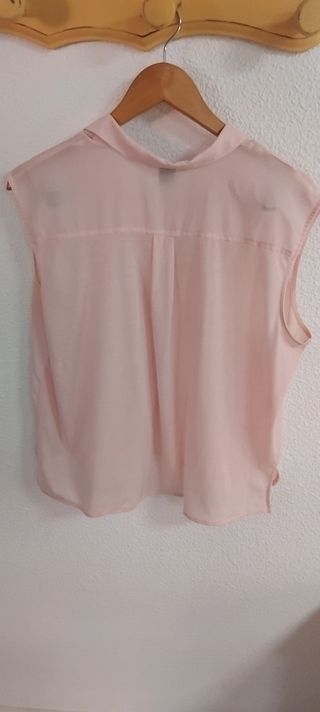 Blusa rosa sin mangas