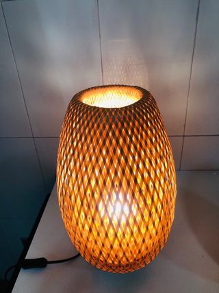 Lámpara mesa bambú IKEA
