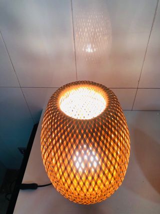 Lámpara mesa bambú IKEA
