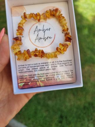 Pulsera de Ámbar en su cajita