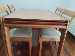 Mesa comedor madera extensible con 4 sillas