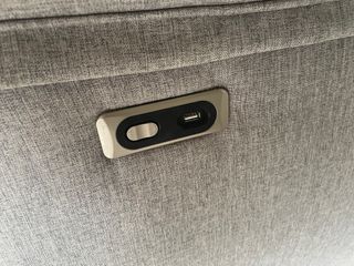 Sofá 4- 5 plazas, chaise longue, gris y electrico.