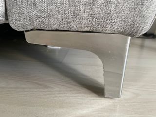 Sofá 4- 5 plazas, chaise longue, gris y electrico.
