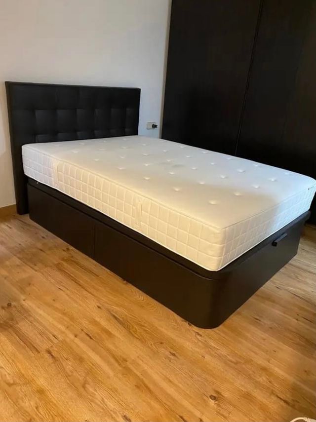 Canapé abatible beige y marrón