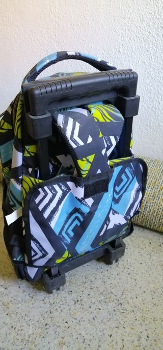 Mochila Campro con ruedas - multicolor