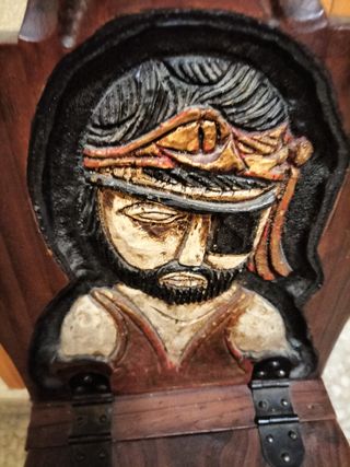 Silla madera tallada años 80