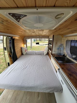 ALQUILER FURGO CAMPER VAN