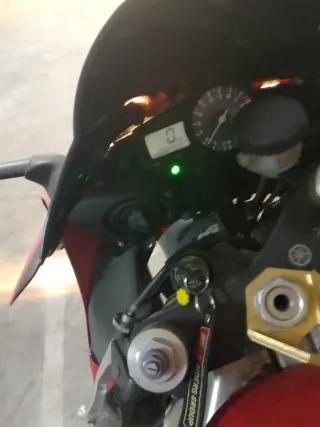 Yamaha R1 2001 - Carburación 4000 negociable