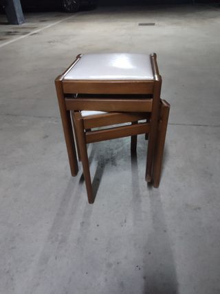 2 Taburetes madera-piel sintética