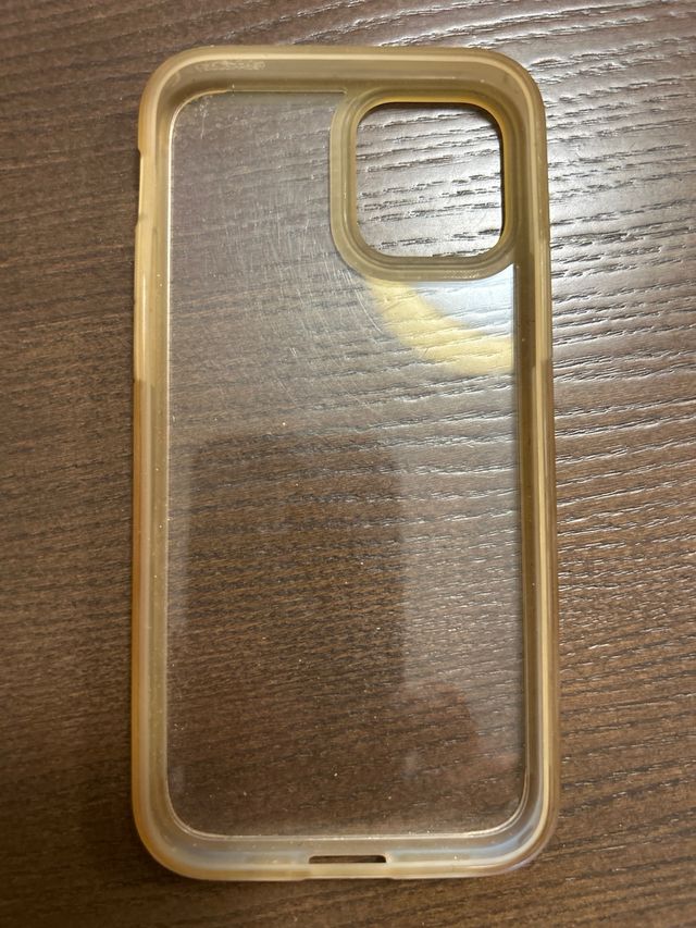 Funda Spigen iPhone 12 - Transparente