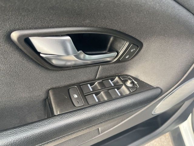 LAND-ROVER Range Rover Evoque 2.0L TD4 Diesel 110kW 150CV 4x4 SE