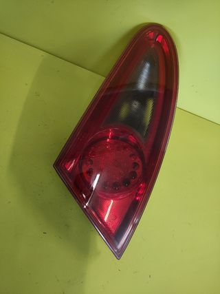 PILOTO TRASERO DERECHO SEAT LEON II PORTON