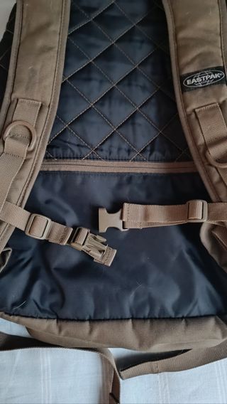 Mochila EASTPAK Volker 35L - verde Oliva