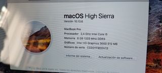 MacBook Pro Intel i5 2.4GHz para piezas, enciende 
